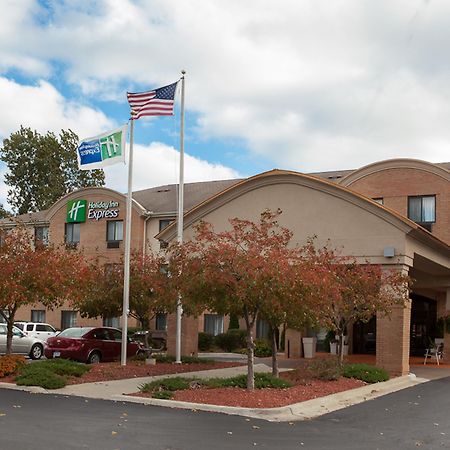 Holiday Inn Express Hotel & Suites Canton By Ihg Exterior foto
