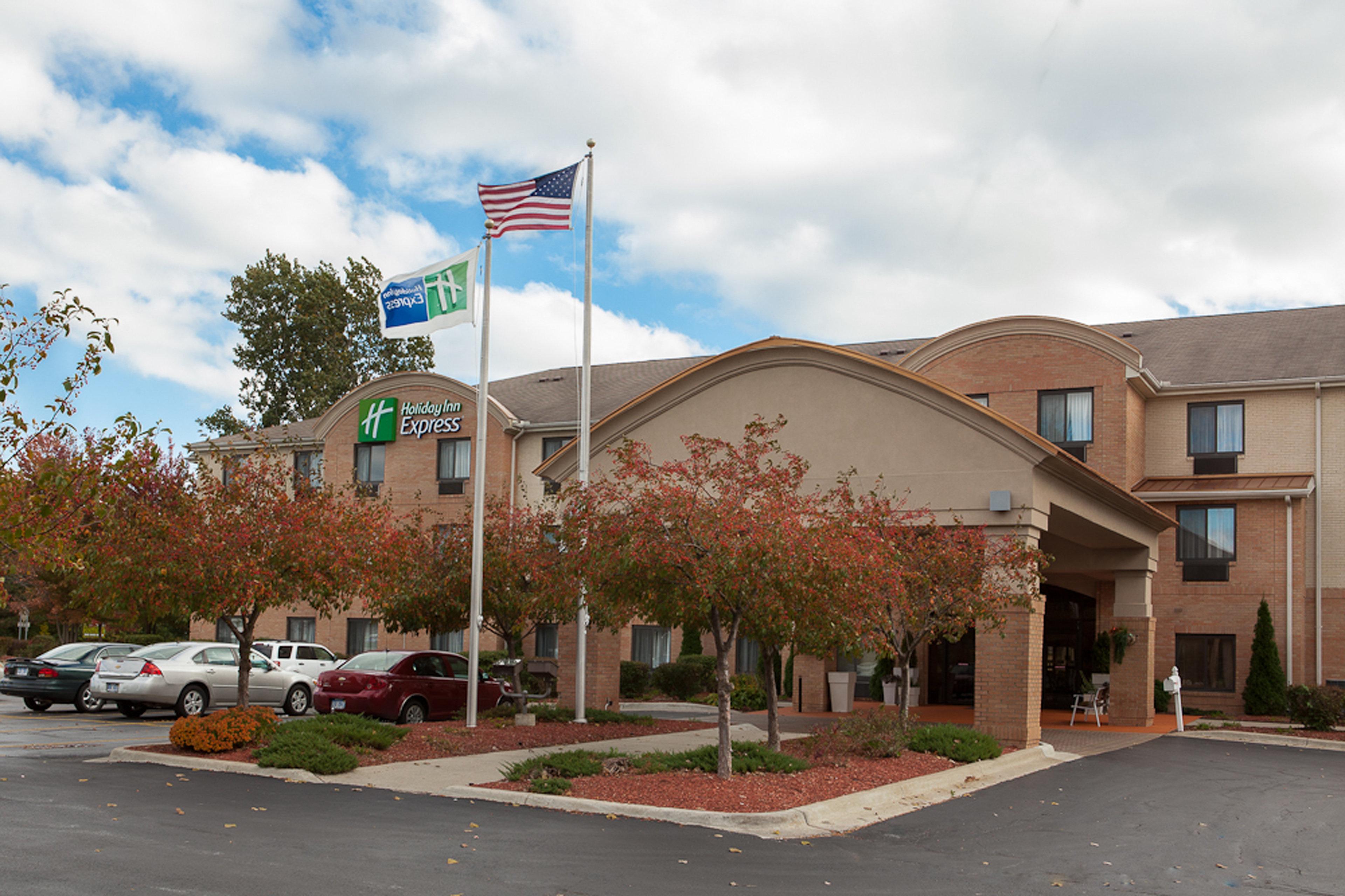 Holiday Inn Express Hotel & Suites Canton By Ihg Exterior foto