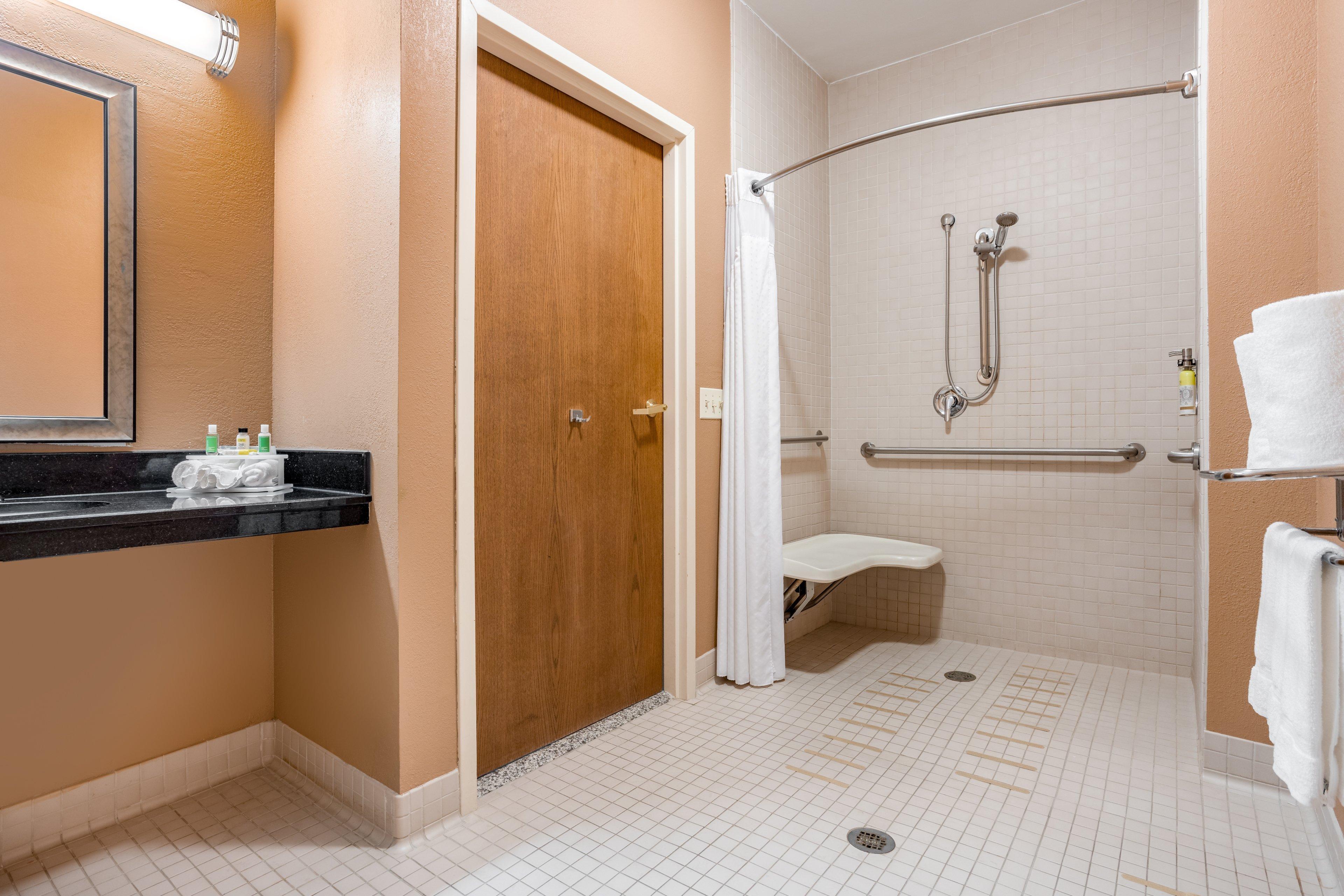 Holiday Inn Express Hotel & Suites Canton By Ihg Exterior foto