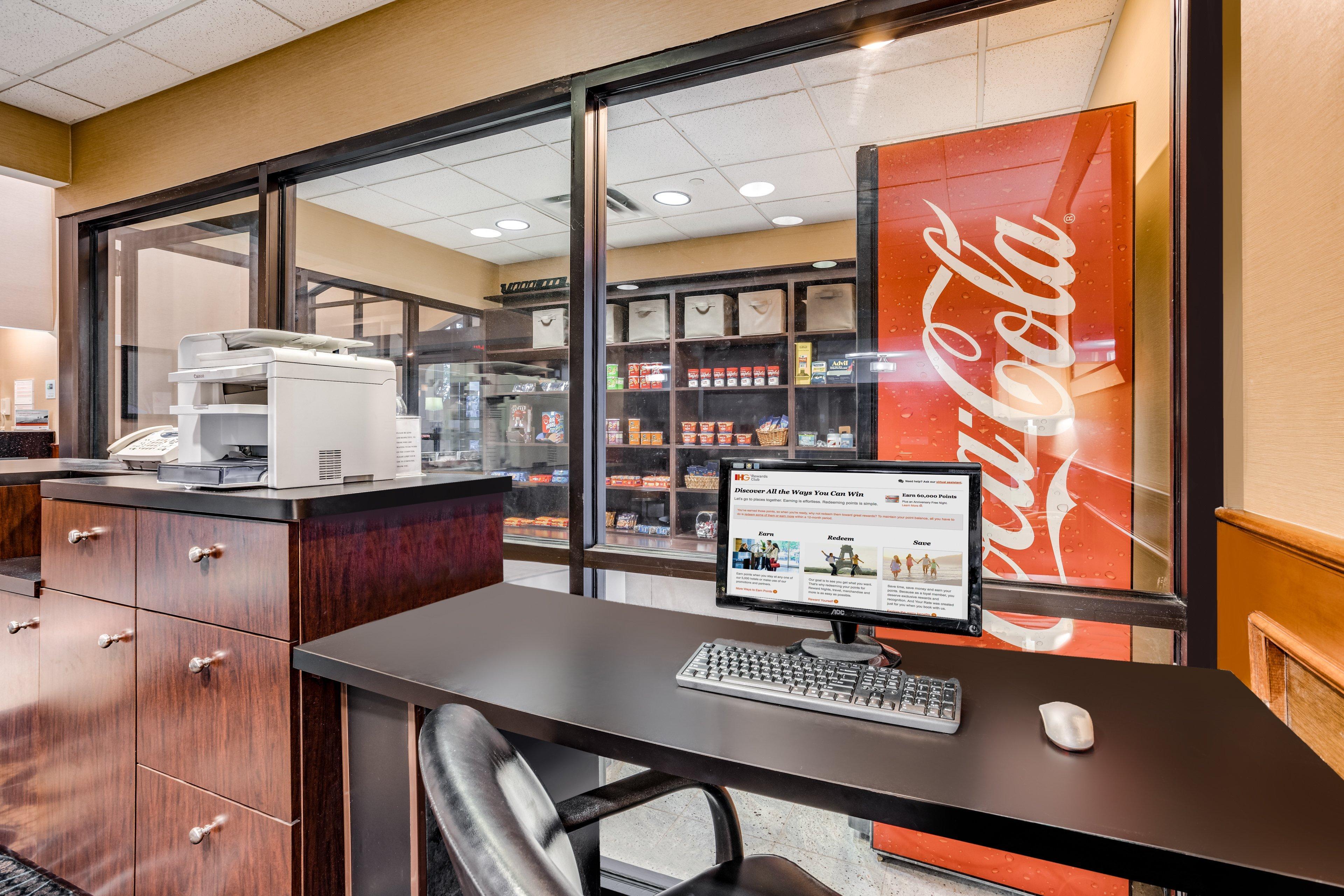 Holiday Inn Express Hotel & Suites Canton By Ihg Exterior foto